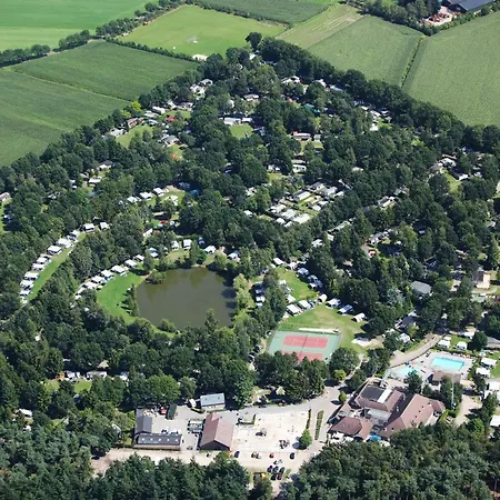 Oostappen Slot Cranendonck Bv Village de vacances Soerendonk